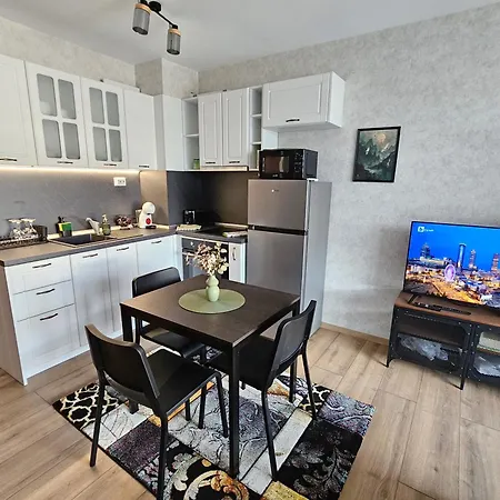 Jade - With Parking Apartment