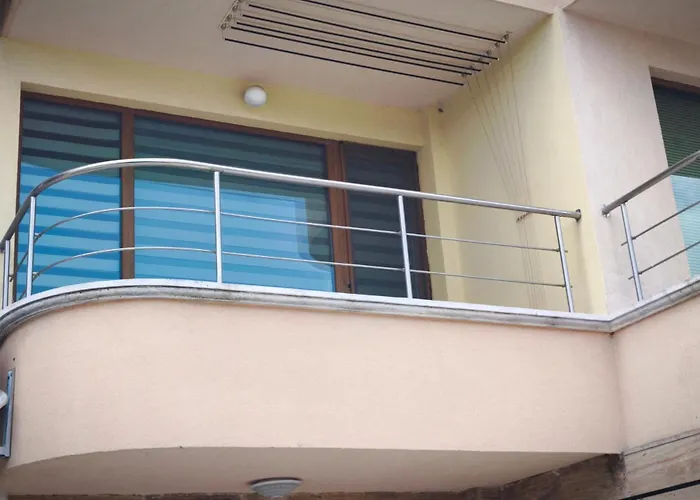 Jade - With Parking *