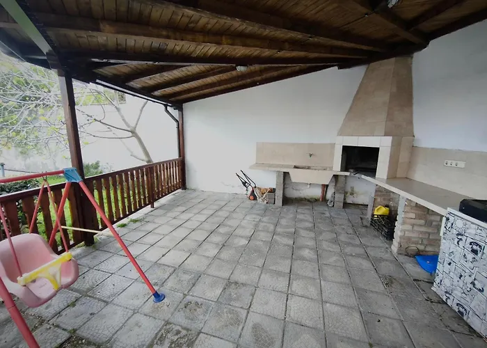 Jade - With Parking * 바르나